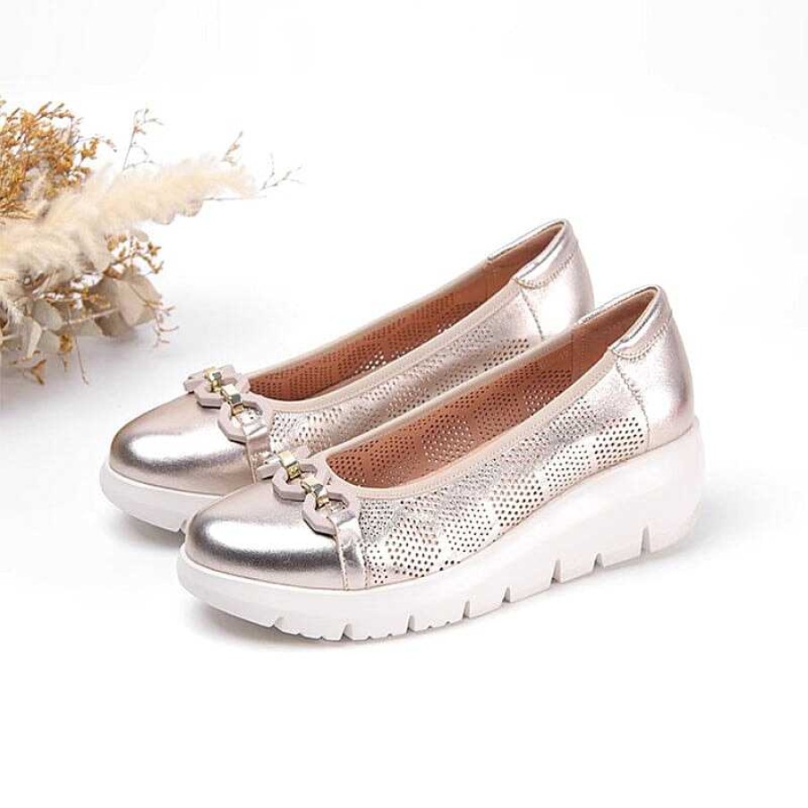 Dwarves Chain-Detailed Soft Leather Loafers For Women Light Wedge Heel In / /