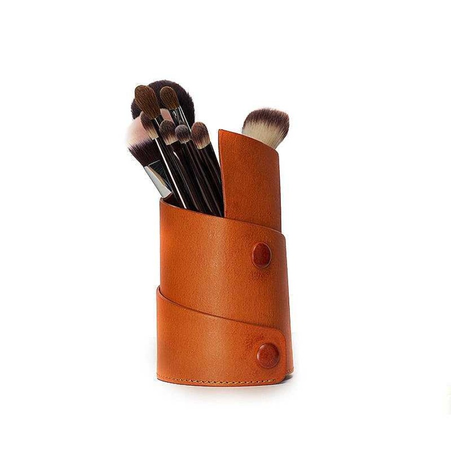 Dwarves Vegetable Tanned Leather Pen Holder