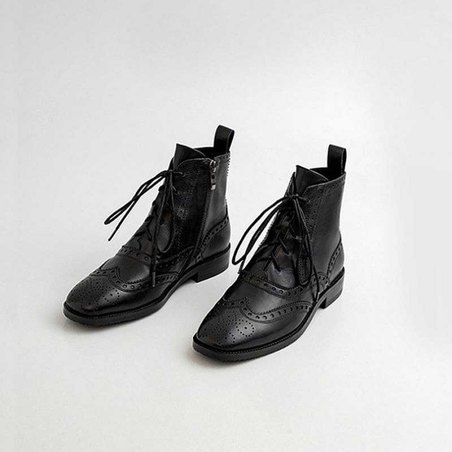 Dwarves Wingtip Shoes Leather Martin Boots Block Carving Brogue Ankle Boot For Women In Black