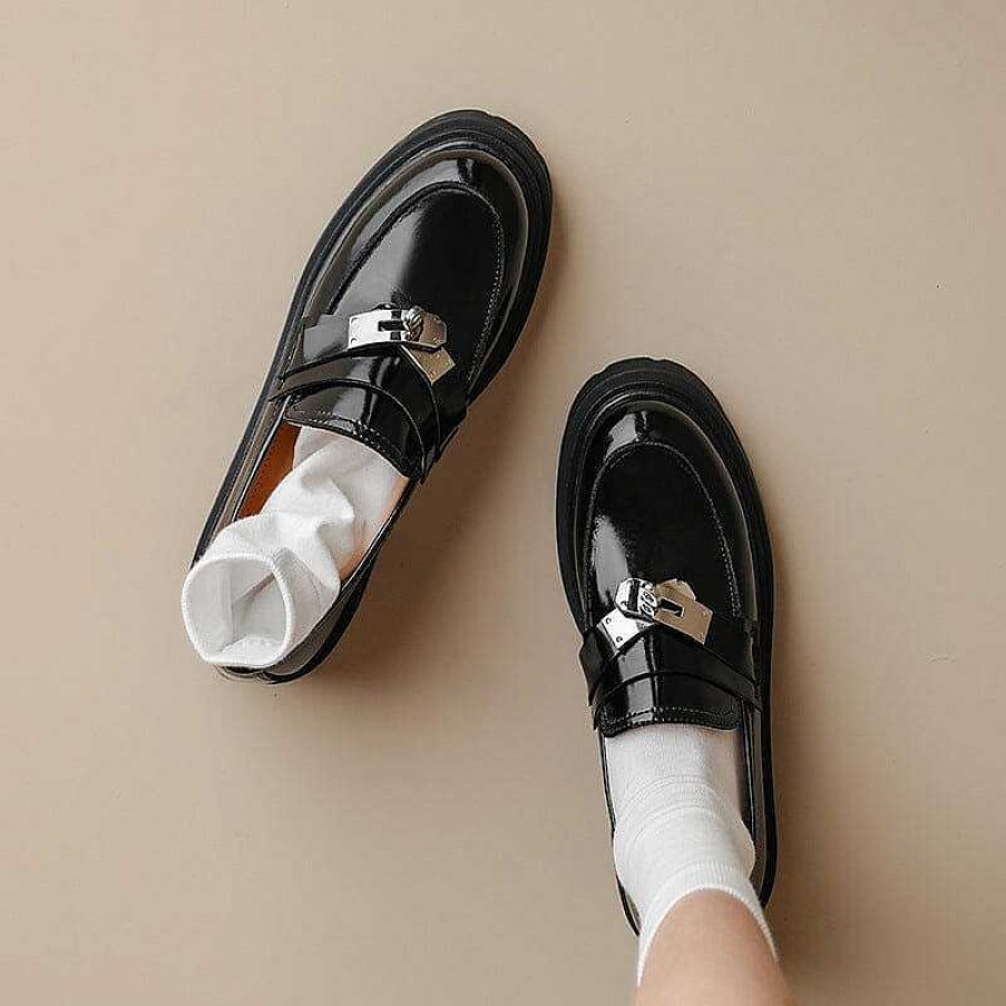 Dwarves Chunky Loafers Women Smooth Genuine Leather Platform Shoes Round Toe Metal Chain Details