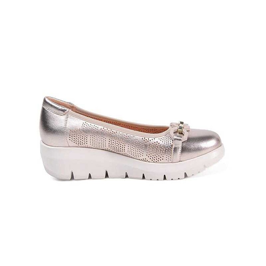 Dwarves Chain-Detailed Soft Leather Loafers For Women Light Wedge Heel In / /