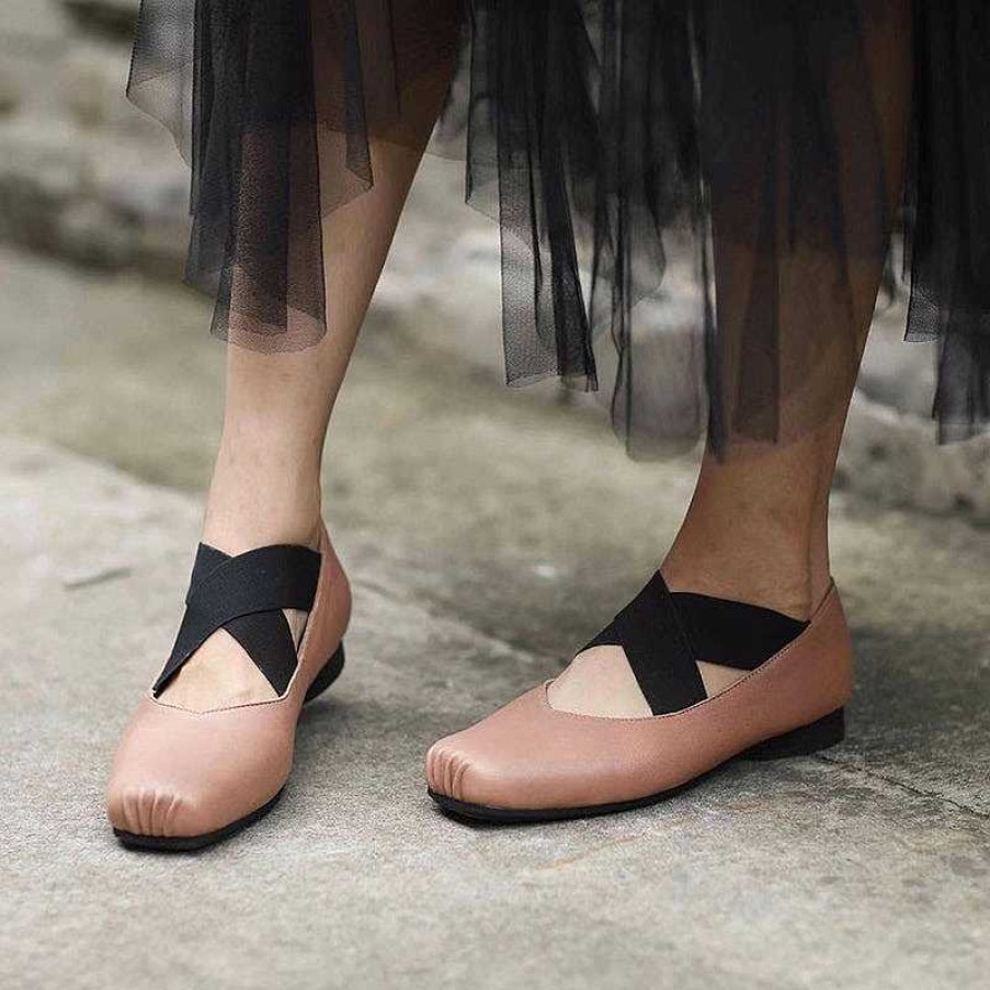 Dwarves Classic Leather Handmade Cross-Strap Ballet Flats In / / Cross Laced Design