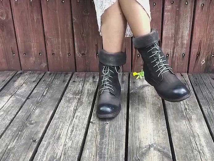 Dwarves Retro Short Boots Women Handmade Genuine Leather Martin Boots Women Biker Boots