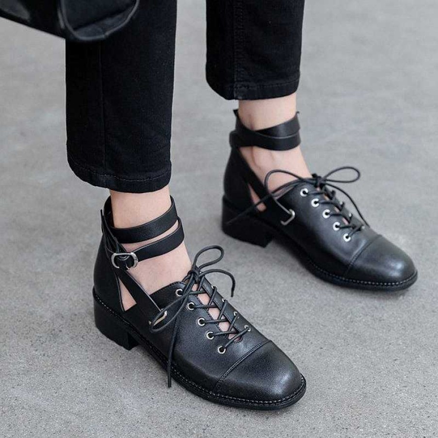 Dwarves Women Cap Toe Lace Up Ankle Strap Chunky Derby Shoes In /